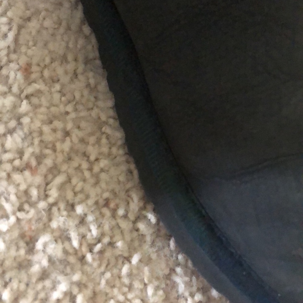 UGGS - Picture 3 of 3